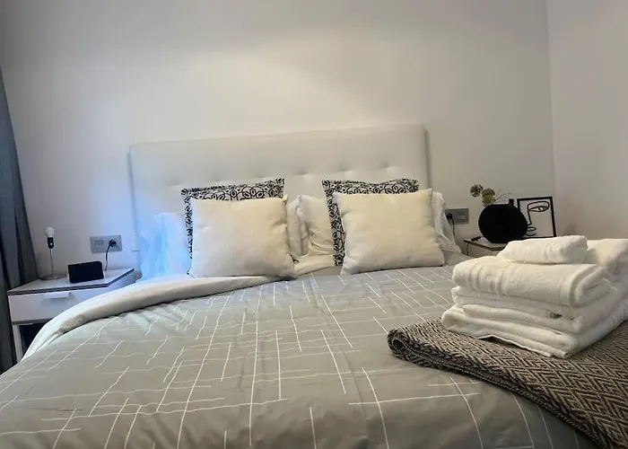Love Rent4 Malaga Lyli
