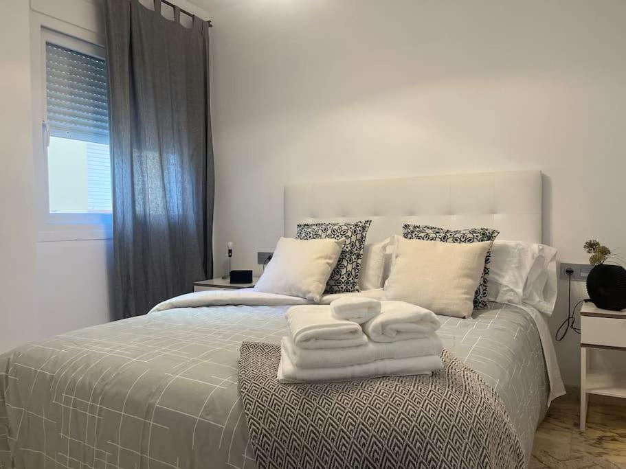 Rent4 Malaga Lyli Apartment