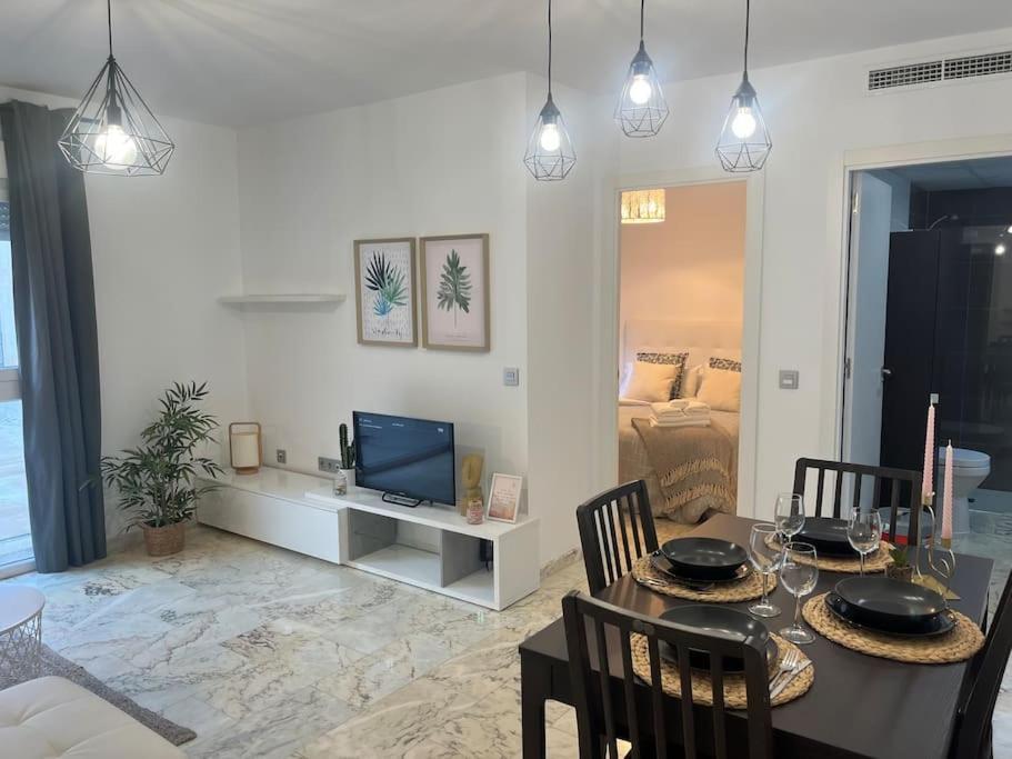 Rent4 Malaga Lyli Apartament